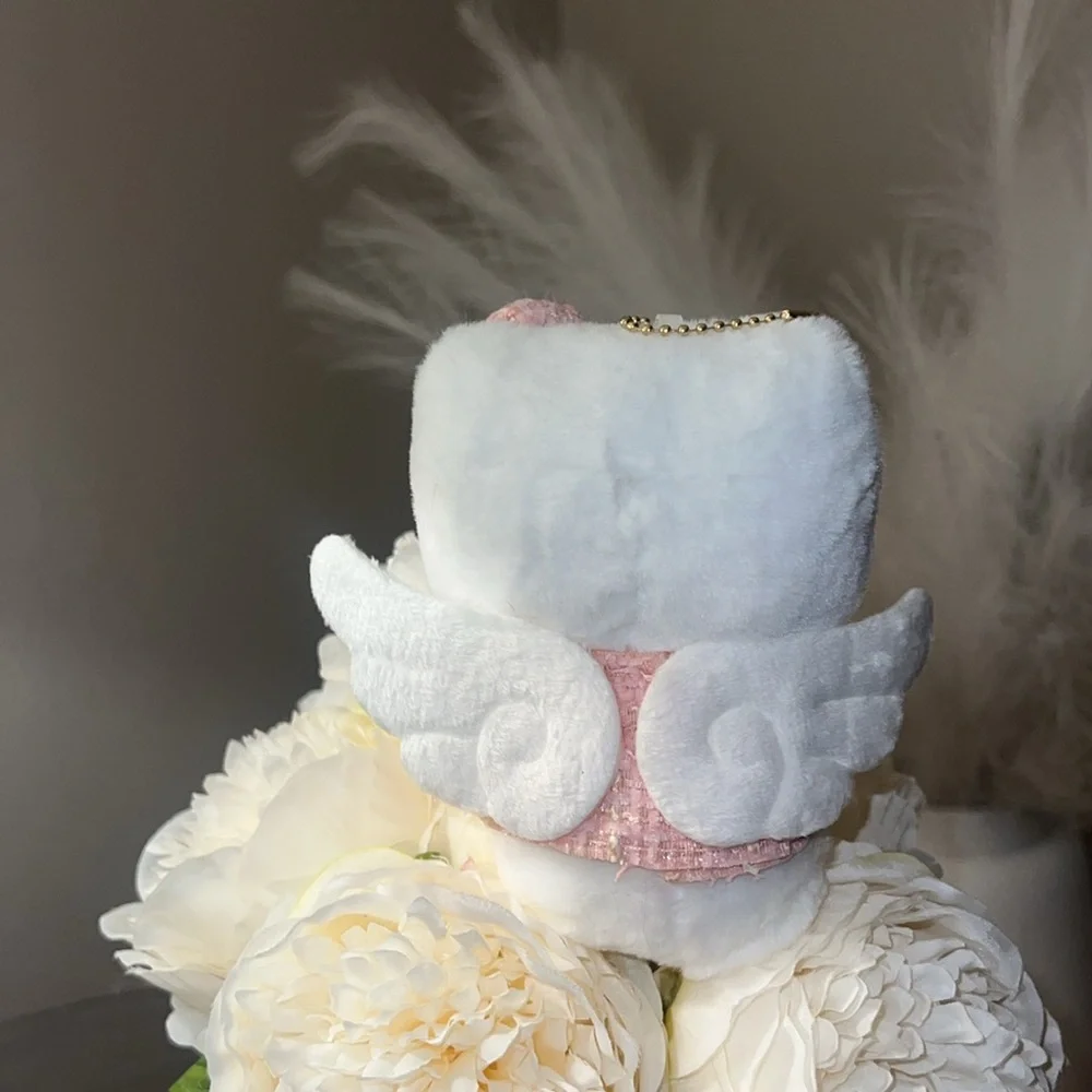 Hello kitty plush keychain - Picture 2 of 3